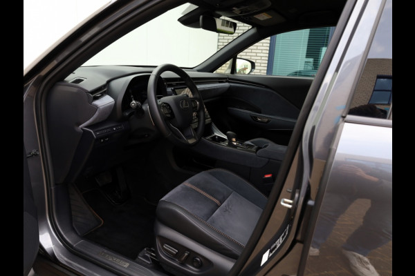 Lexus LBX Cool 2WD | Advanced Pack | Mark Levinson | 360 Camera