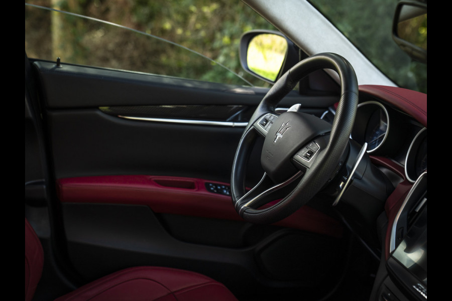 Maserati Ghibli 3.0 V6 S Q4 GranLusso | Harman/Kardon | Alcantara hemel