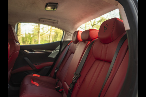 Maserati Ghibli 3.0 V6 S Q4 GranLusso | Harman/Kardon | Alcantara hemel