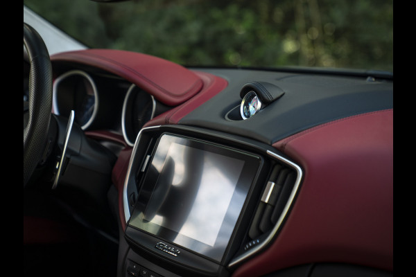 Maserati Ghibli 3.0 V6 S Q4 GranLusso | Harman/Kardon | Alcantara hemel