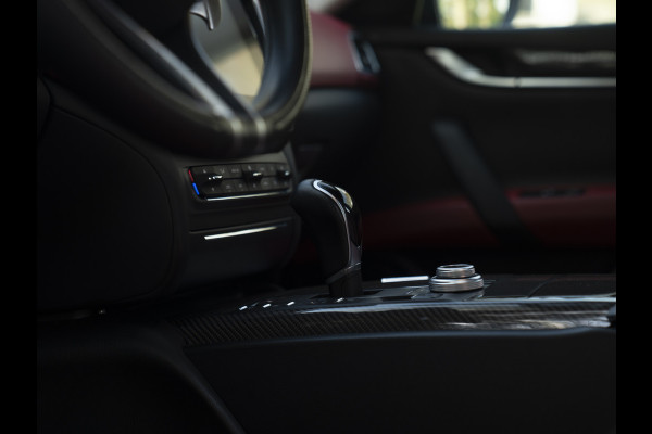 Maserati Ghibli 3.0 V6 S Q4 GranLusso | Harman/Kardon | Alcantara hemel