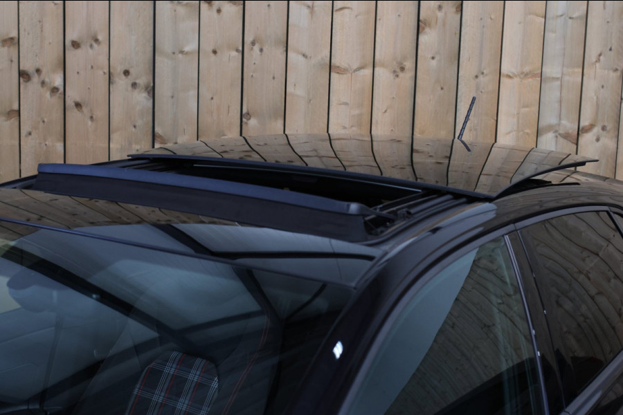 Volkswagen Polo 2.0 TSI GTI *Pano*Beats*Keyless*ACC*DSG*