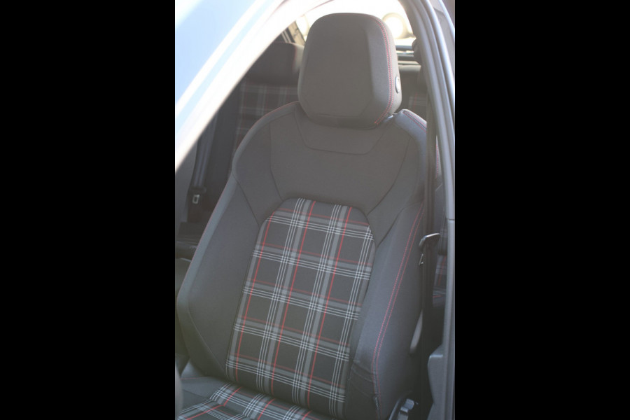 Volkswagen Polo 2.0 TSI GTI *Pano*Beats*Keyless*ACC*DSG*