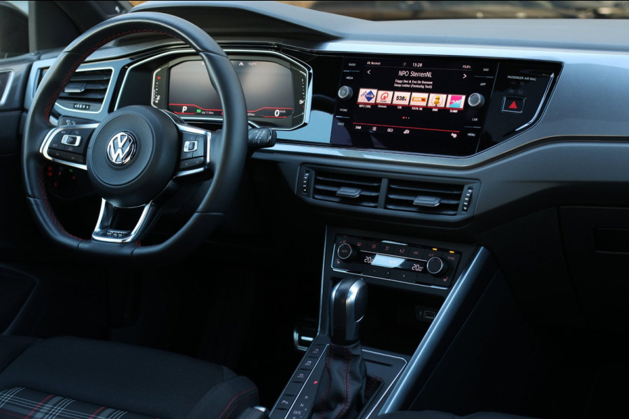 Volkswagen Polo 2.0 TSI GTI *Pano*Beats*Keyless*ACC*DSG*
