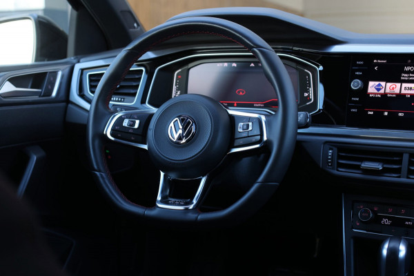 Volkswagen Polo 2.0 TSI GTI *Pano*Beats*Keyless*ACC*DSG*