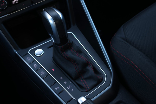 Volkswagen Polo 2.0 TSI GTI *Pano*Beats*Keyless*ACC*DSG*