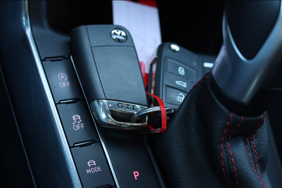 Volkswagen Polo 2.0 TSI GTI *Pano*Beats*Keyless*ACC*DSG*