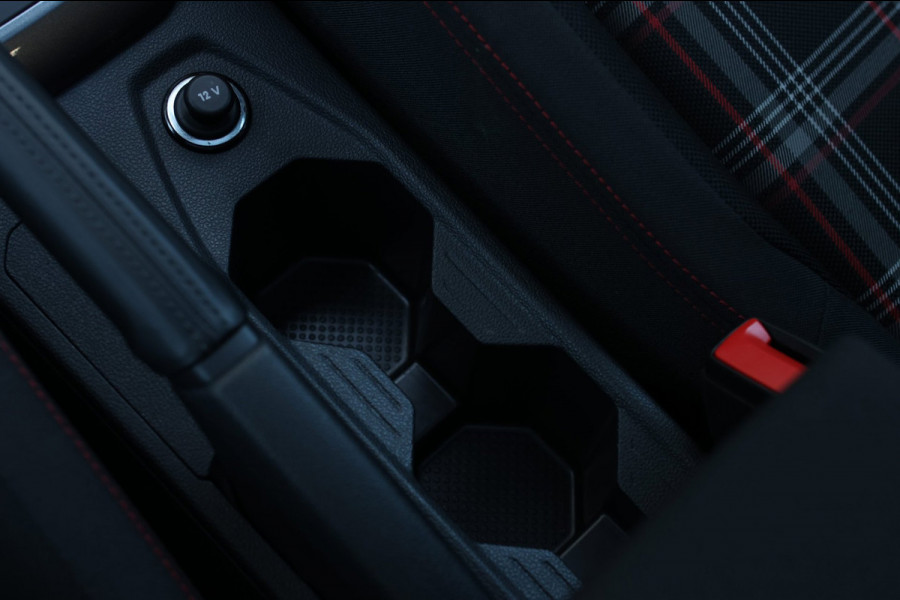 Volkswagen Polo 2.0 TSI GTI *Pano*Beats*Keyless*ACC*DSG*