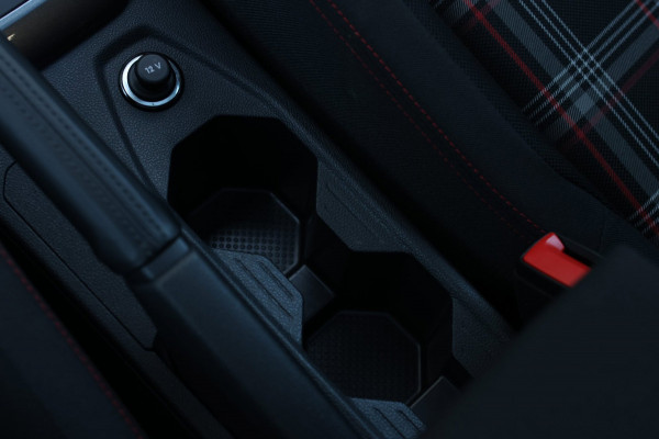 Volkswagen Polo 2.0 TSI GTI *Pano*Beats*Keyless*ACC*DSG*