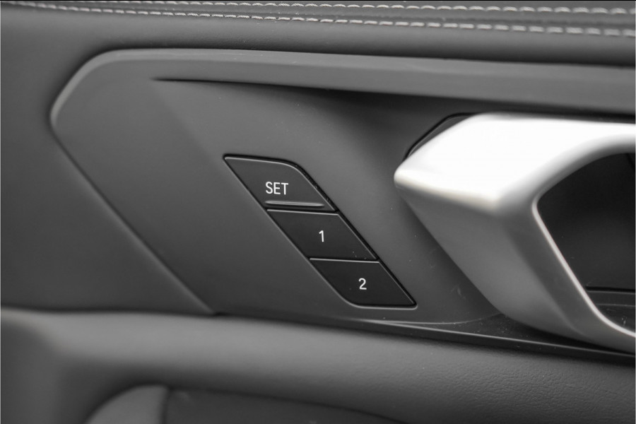BMW X5 xDrive45e M-Sport Pano HUD Driving Ass Pro Laser Carbon H&K M-Stoel Elek Trekhaak