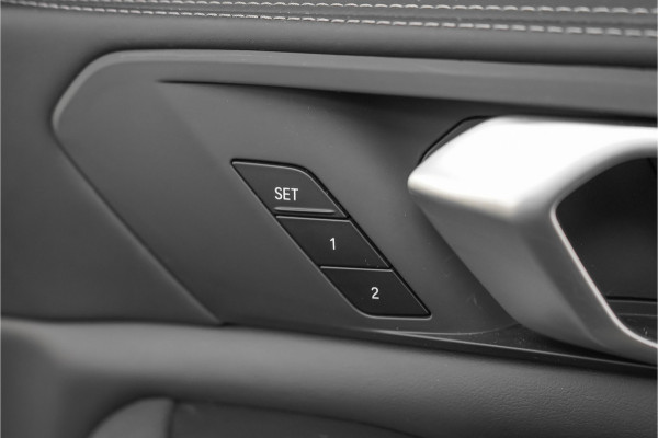BMW X5 xDrive45e M-Sport Pano HUD Driving Ass Pro Laser Carbon H&K M-Stoel Elek Trekhaak