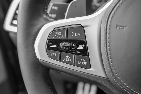 BMW X5 xDrive45e M-Sport Pano HUD Driving Ass Pro Laser Carbon H&K M-Stoel Elek Trekhaak