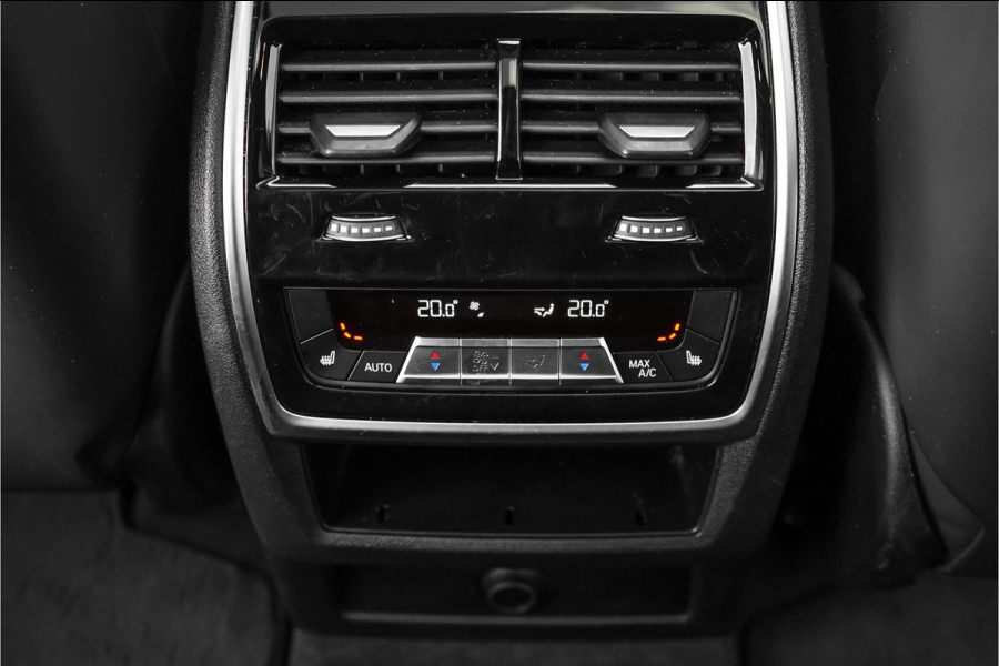 BMW X5 xDrive45e M-Sport Pano HUD Driving Ass Pro Laser Carbon H&K M-Stoel Elek Trekhaak