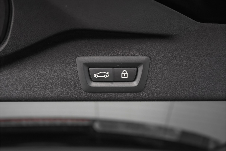 BMW X5 xDrive45e M-Sport Pano HUD Driving Ass Pro Laser Carbon H&K M-Stoel Elek Trekhaak