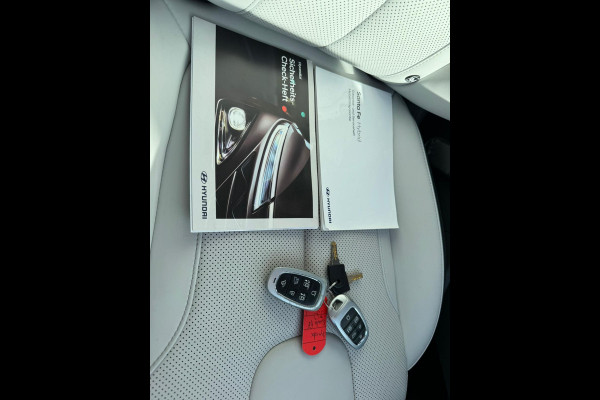 Hyundai Santa Fe 1.6 T-GDI PHEV 266PK PREMIUM LEDER/360CAMERA/NAVI/PANORAMADAK/STOELVENT.