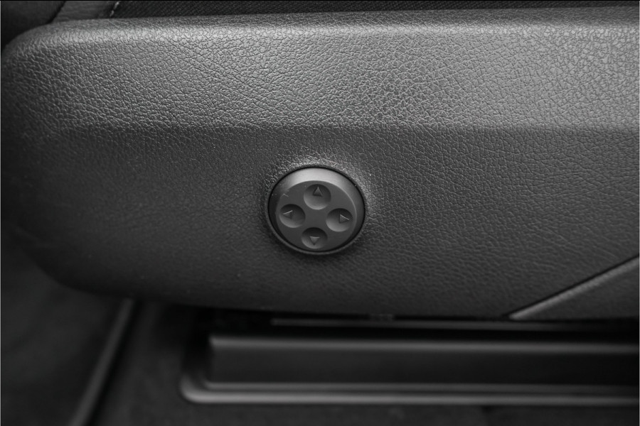 Mercedes-Benz GLC Coupé 300e 4MATIC Luxury Line Pano Keyless Memory Trekhaak