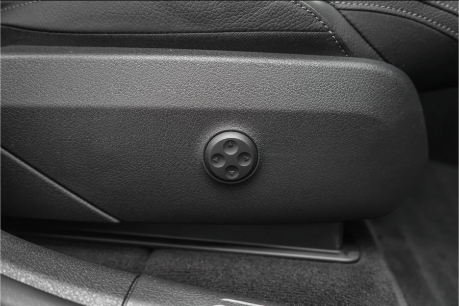 Mercedes-Benz GLC Coupé 300e 4MATIC Luxury Line Pano Keyless Memory Trekhaak