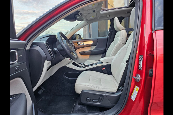 Volvo XC40 2.0 T5 AWD R-Design Intro Edition | Pano | Trekhaak | Leder | Stuur - & stoelverwarming | Blis | App-connect | Elektr. verstelbare stoelen | Elek. achterklep | 360 camera |