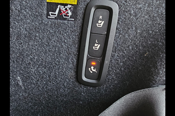 Volvo XC40 2.0 T5 AWD R-Design Intro Edition | Pano | Trekhaak | Leder | Stuur - & stoelverwarming | Blis | App-connect | Elektr. verstelbare stoelen | Elek. achterklep | 360 camera |