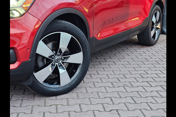 Volvo XC40 2.0 T5 AWD R-Design Intro Edition | Pano | Trekhaak | Leder | Stuur - & stoelverwarming | Blis | App-connect | Elektr. verstelbare stoelen | Elek. achterklep | 360 camera |
