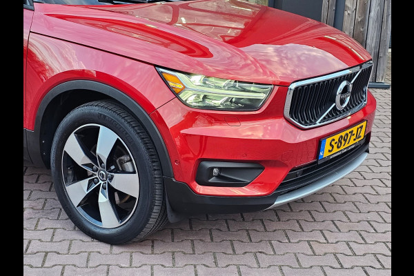 Volvo XC40 2.0 T5 AWD R-Design Intro Edition | Pano | Trekhaak | Leder | Stuur - & stoelverwarming | Blis | App-connect | Elektr. verstelbare stoelen | Elek. achterklep | 360 camera |