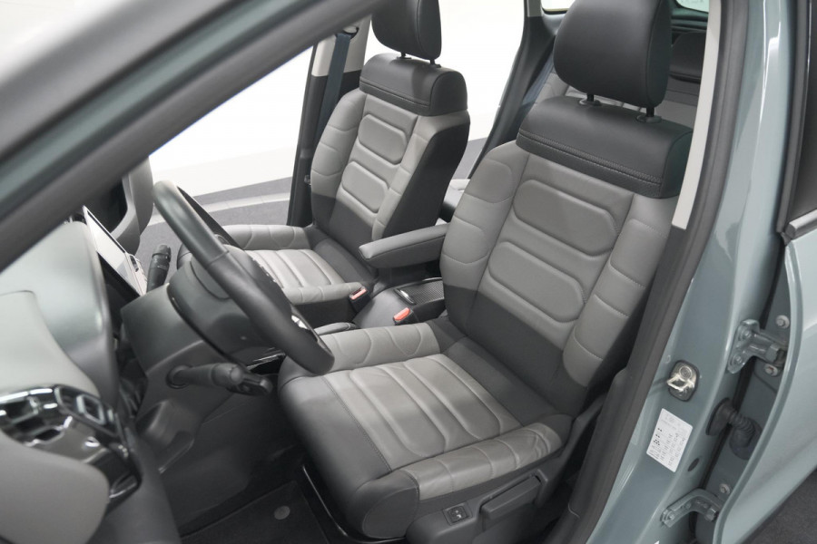 Citroën C3 Aircross PureTech 130 EAT6 Shine | Schuif-/Kanteldak | Camera | Dodehoekdetectie | Head-Up Display