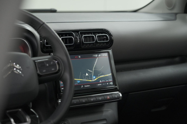 Citroën C3 Aircross PureTech 130 EAT6 Shine | Schuif-/Kanteldak | Camera | Dodehoekdetectie | Head-Up Display
