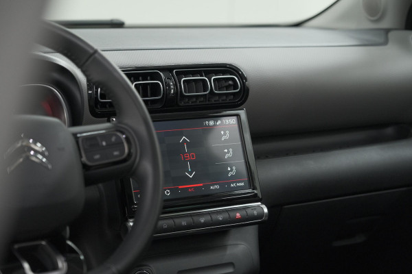 Citroën C3 Aircross PureTech 130 EAT6 Shine | Schuif-/Kanteldak | Camera | Dodehoekdetectie | Head-Up Display