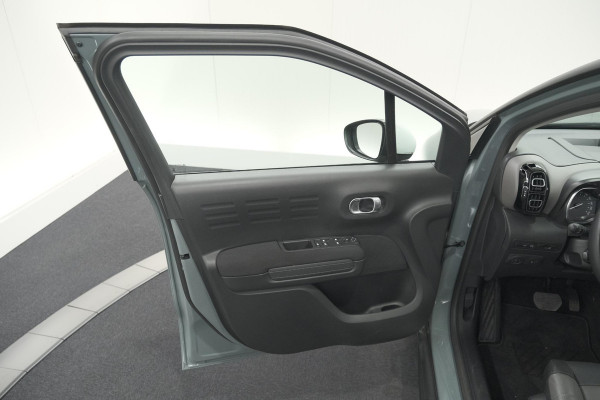 Citroën C3 Aircross PureTech 130 EAT6 Shine | Schuif-/Kanteldak | Camera | Dodehoekdetectie | Head-Up Display