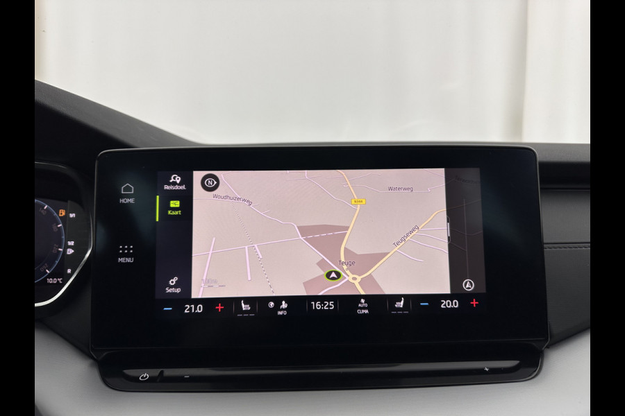 Škoda Octavia Combi 1.0 TSI Business Edition Plus (INCL.BTW) *FULL-LED | NAVI-FULLMAP | HEATED-COMFORTSEATS | DIGI-COCKPIT | CAMERA | KEYLESS | DAB | AMBIENT-LIGHT | PRIVACY-GLASS | ECC | PDC | CRUISE | 17''ALU*