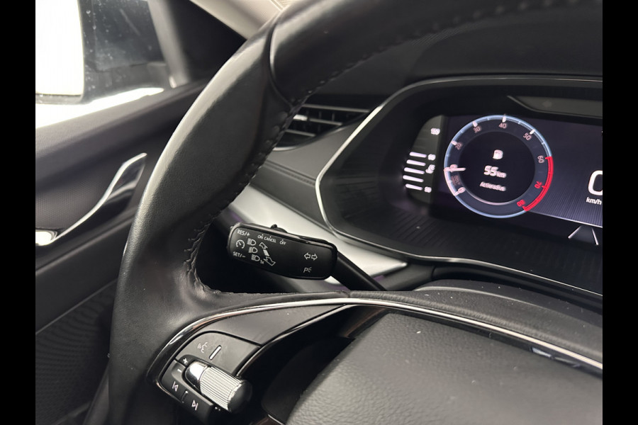 Škoda Octavia Combi 1.0 TSI Business Edition Plus (INCL.BTW) *FULL-LED | NAVI-FULLMAP | HEATED-COMFORTSEATS | DIGI-COCKPIT | CAMERA | KEYLESS | DAB | AMBIENT-LIGHT | PRIVACY-GLASS | ECC | PDC | CRUISE | 17''ALU*