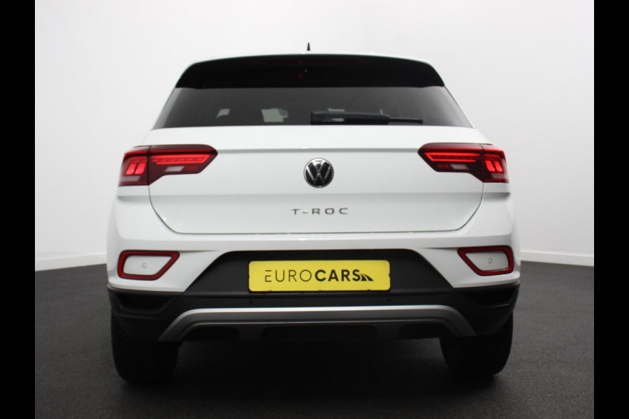 Volkswagen T-Roc 1.0 TSI 110pk Move Navigatie Apple Carpla/Android Auto Digitale Cockpit Climate Control Lichtmetalen velgen Dab