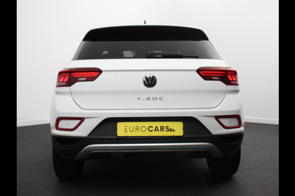 Volkswagen T-Roc 1.0 TSI 110pk Move Navigatie Apple Carpla/Android Auto Digitale Cockpit Climate Control Lichtmetalen velgen Dab