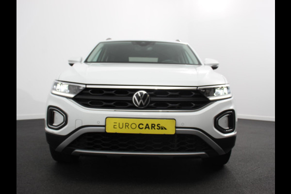 Volkswagen T-Roc 1.0 TSI 110pk Move Navigatie Apple Carpla/Android Auto Digitale Cockpit Climate Control Lichtmetalen velgen Dab