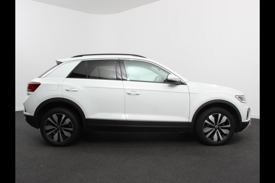 Volkswagen T-Roc 1.0 TSI 110pk Move Navigatie Apple Carpla/Android Auto Digitale Cockpit Climate Control Lichtmetalen velgen Dab