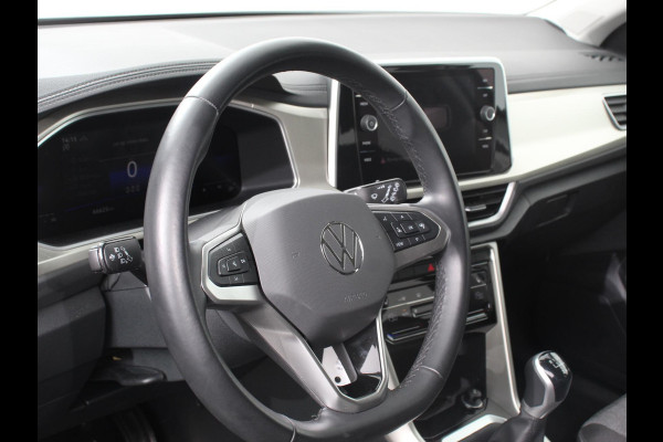 Volkswagen T-Roc 1.0 TSI 110pk Move Navigatie Apple Carpla/Android Auto Digitale Cockpit Climate Control Lichtmetalen velgen Dab
