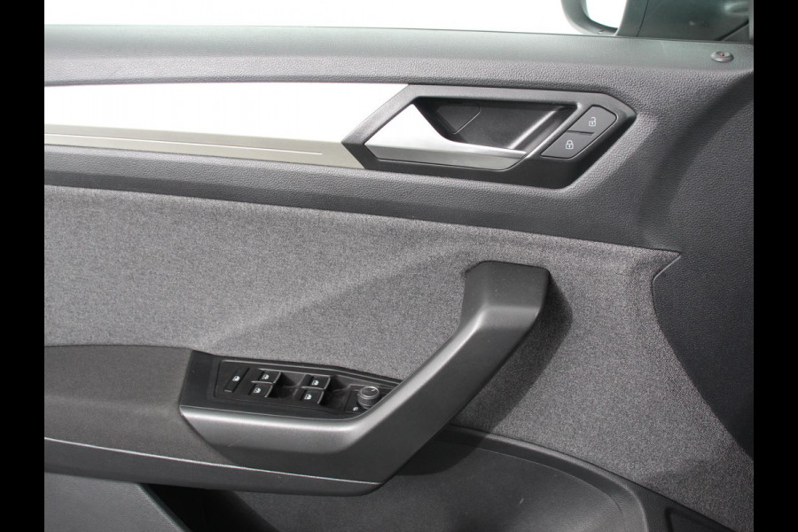 Volkswagen T-Roc 1.0 TSI 110pk Move Navigatie Apple Carpla/Android Auto Digitale Cockpit Climate Control Lichtmetalen velgen Dab