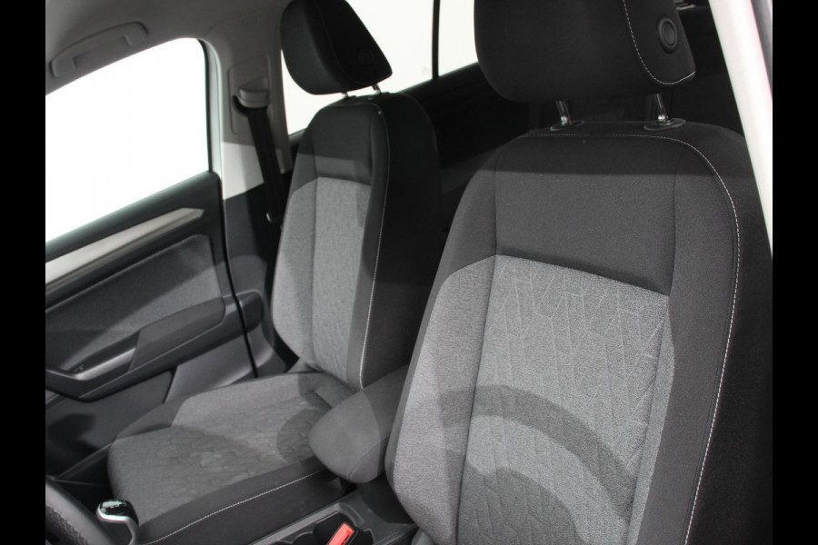 Volkswagen T-Roc 1.0 TSI 110pk Move Navigatie Apple Carpla/Android Auto Digitale Cockpit Climate Control Lichtmetalen velgen Dab