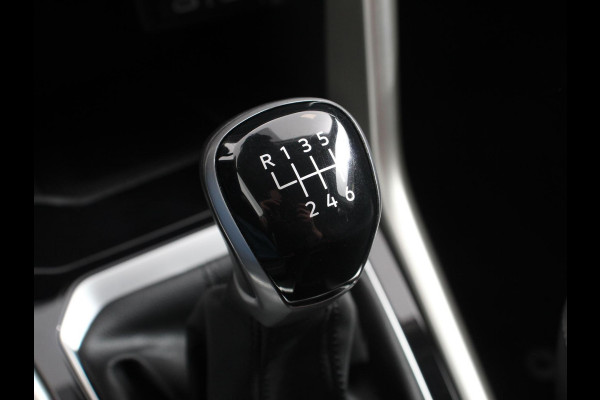 Volkswagen T-Roc 1.0 TSI 110pk Move Navigatie Apple Carpla/Android Auto Digitale Cockpit Climate Control Lichtmetalen velgen Dab