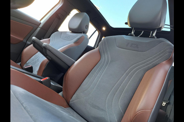 Volkswagen ID.4 Max 77 kWh | SOH: 87,6%   | Panorama | 21"LM | 360Cam | Trekhaak Elektr |