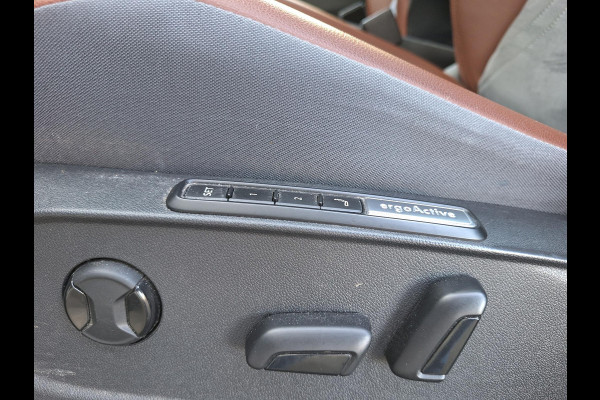 Volkswagen ID.4 Max 77 kWh | SOH: 87,6%   | Panorama | 21"LM | 360Cam | Trekhaak Elektr |