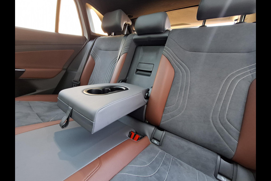 Volkswagen ID.4 Max 77 kWh | SOH: 87,6%   | Panorama | 21"LM | 360Cam | Trekhaak Elektr |