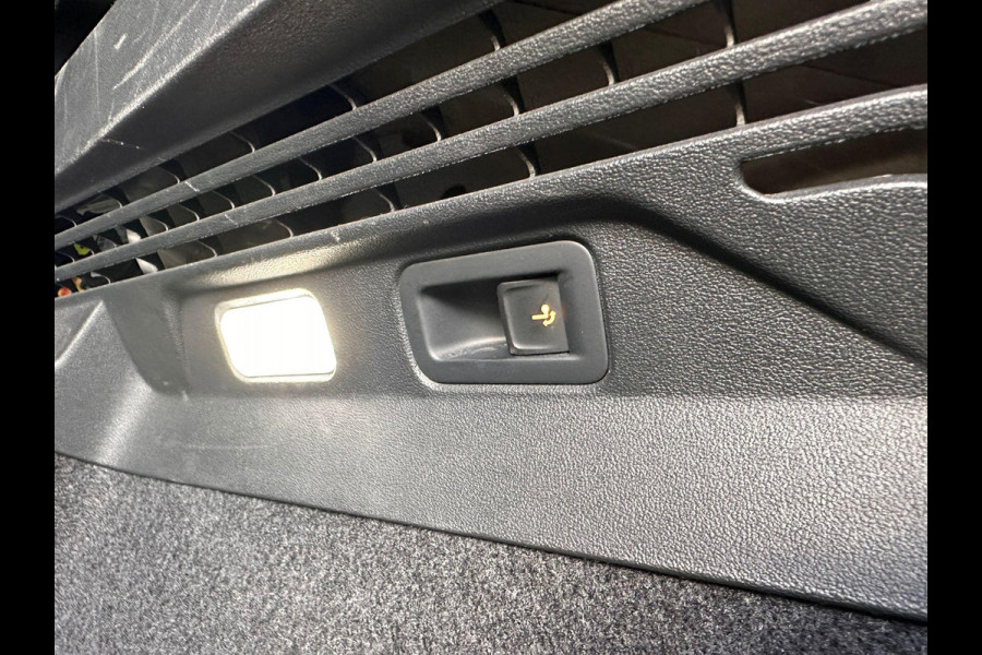 Volkswagen ID.4 Max 77 kWh | SOH: 87,6%   | Panorama | 21"LM | 360Cam | Trekhaak Elektr |