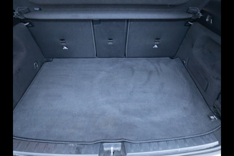 Mercedes-Benz GLA 200 Business Solution Luxury | Nieuw Model | Led-high performance | Stoelverwarming | Cruise Navigatie , Carplay/Android auto, Winterwielenset