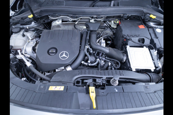 Mercedes-Benz GLA 200 Business Solution Luxury | Nieuw Model | Led-high performance | Stoelverwarming | Cruise Navigatie , Carplay/Android auto, Winterwielenset