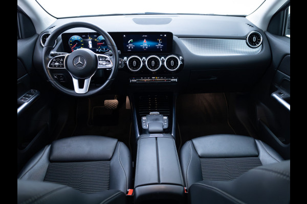 Mercedes-Benz GLA 200 Business Solution Luxury | Nieuw Model | Led-high performance | Stoelverwarming | Cruise Navigatie , Carplay/Android auto, Winterwielenset