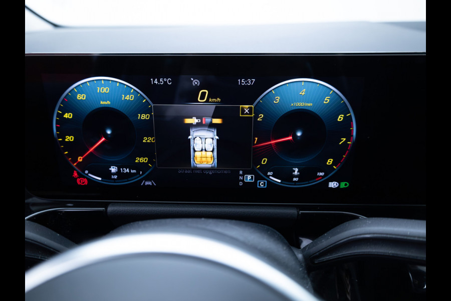 Mercedes-Benz GLA 200 Business Solution Luxury | Nieuw Model | Led-high performance | Stoelverwarming | Cruise Navigatie , Carplay/Android auto, Winterwielenset