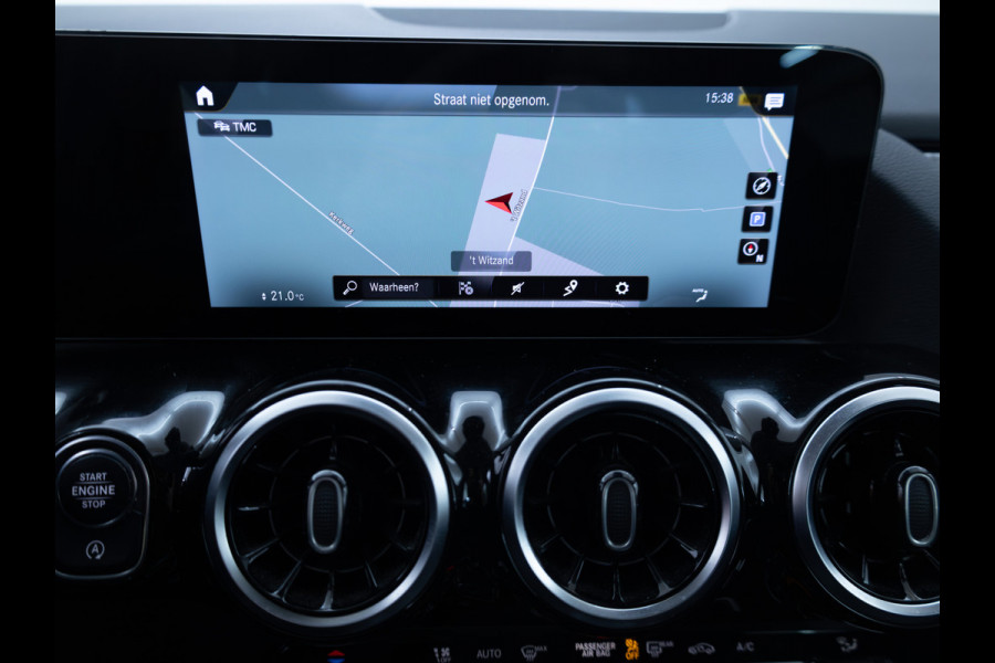 Mercedes-Benz GLA 200 Business Solution Luxury | Nieuw Model | Led-high performance | Stoelverwarming | Cruise Navigatie , Carplay/Android auto, Winterwielenset