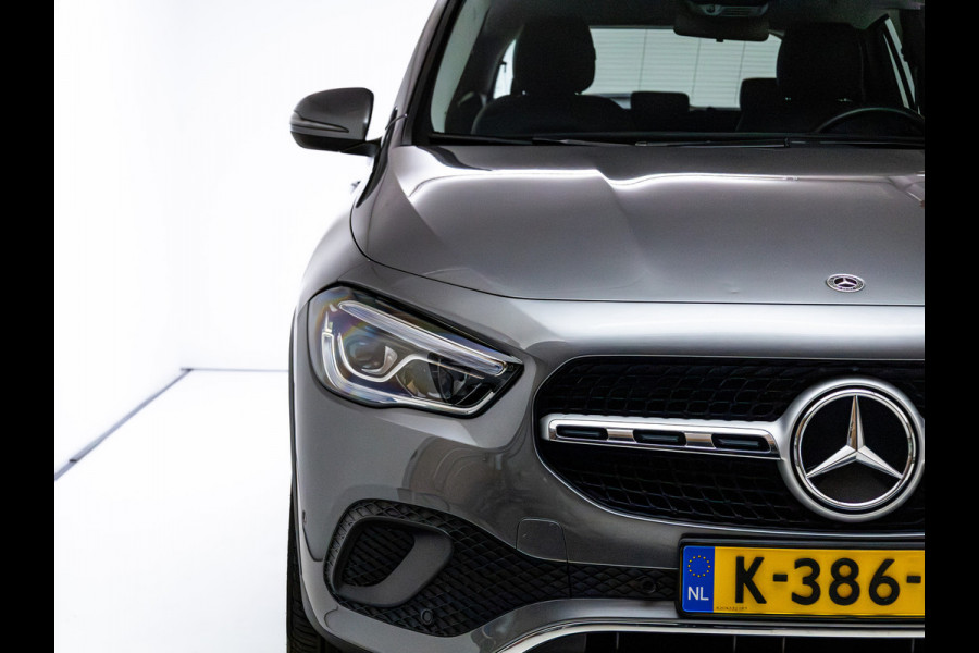 Mercedes-Benz GLA 200 Business Solution Luxury | Nieuw Model | Led-high performance | Stoelverwarming | Cruise Navigatie , Carplay/Android auto, Winterwielenset