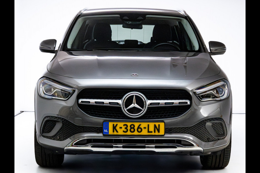 Mercedes-Benz GLA 200 Business Solution Luxury | Nieuw Model | Led-high performance | Stoelverwarming | Cruise Navigatie , Carplay/Android auto, Winterwielenset